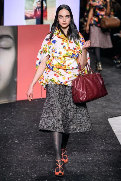 Look 23